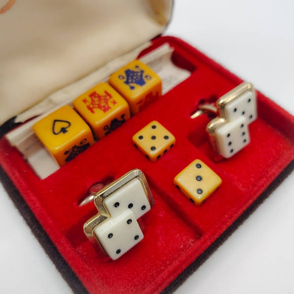 Vintage Bakelite Stratton Poker Dice Theme Cufflinks with Dice in Original Box - Picture 2 of 3
